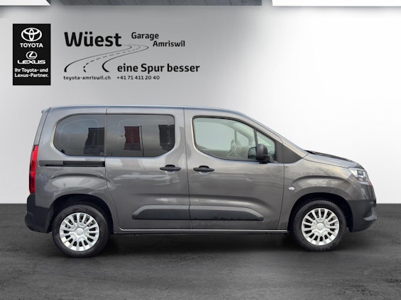 Vehicle image 5 Vehicle image 5