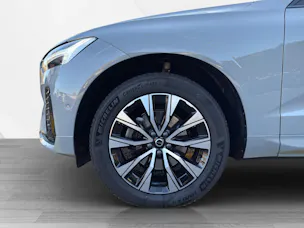 Volvo XC60 B5 Benzin Mild Hybrid AWD Plus Dark Geartronic