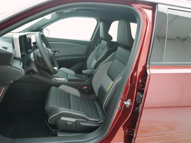 Renault R4 E-Tech Comfort Range iconic
