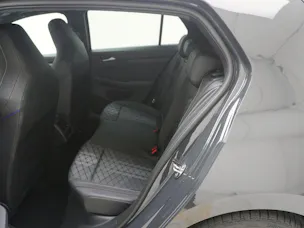 VW Golf VIII 1.5 eTSI R-Line DSG