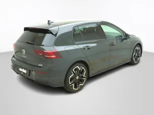 VW Golf VIII 1.5 eTSI R-Line DSG
