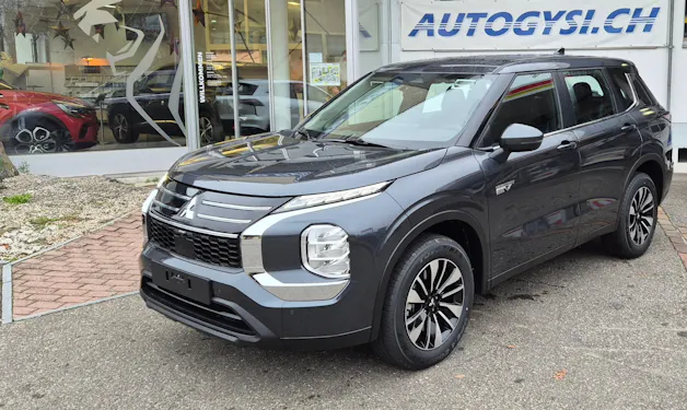 Mitsubishi Outlander 2.4 PHEV Inform Helvetia