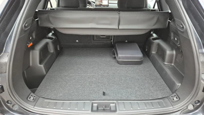 MITSUBISHI OUTLANDER 8