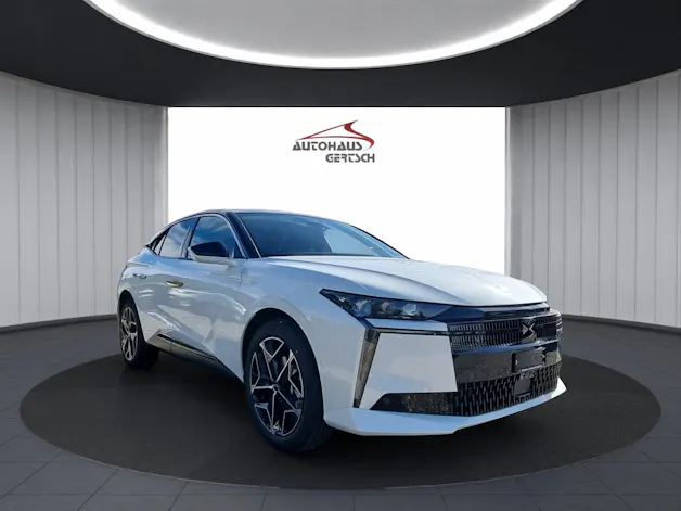 DS Automobiles No4 1.2 Hybrid Pallas