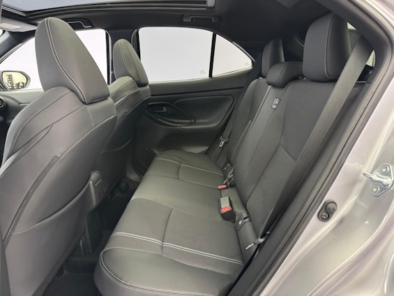 Vehicle image 9 Vehicle image 9