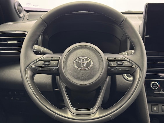 Vehicle image 13 Vehicle image 13