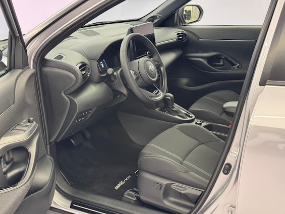 Vehicle image 6 Vehicle image 6