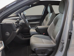 https://vehicle.imgix.net/4051247/516ca680-3b89-42df-b738-97d0ec8a5353.jpg