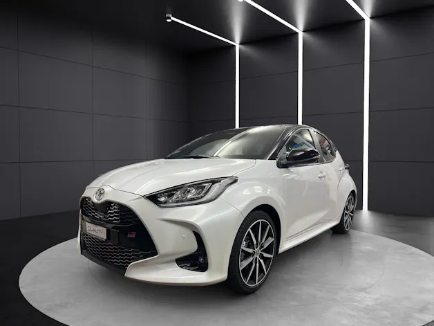 Toyota Yaris 1.5 VVT-i HSD GR Sport