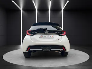 Toyota Yaris 1.5 VVT-i HSD GR Sport