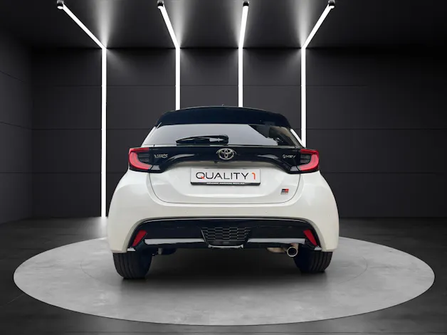 Toyota Yaris 1.5 VVT-i HSD GR Sport