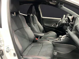 Toyota Yaris 1.5 VVT-i HSD GR Sport