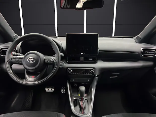 Toyota Yaris 1.5 VVT-i HSD GR Sport