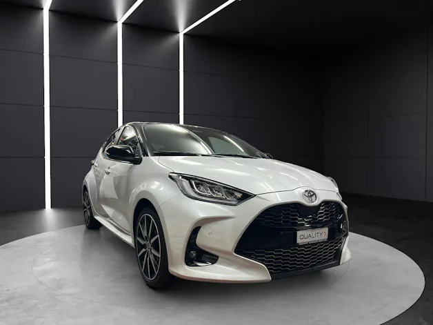 Toyota Yaris 1.5 VVT-i HSD GR Sport