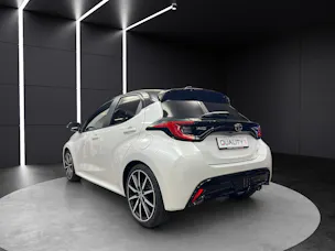 Toyota Yaris 1.5 VVT-i HSD GR Sport
