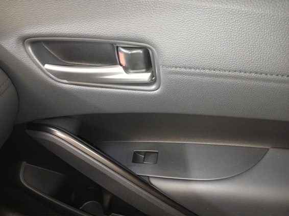 Vehicle image 14 Vehicle image 14