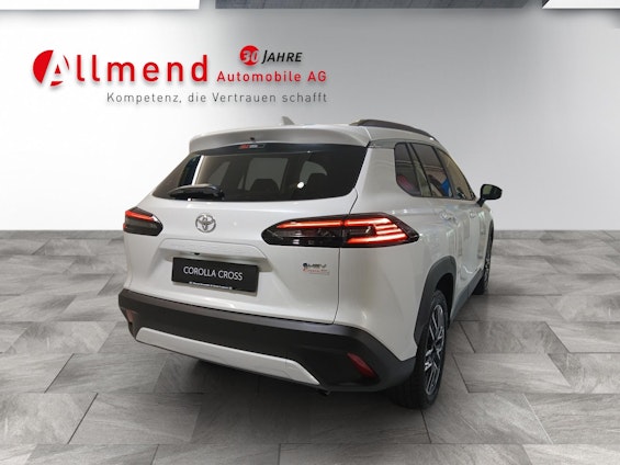 Vehicle image 3 Vehicle image 3