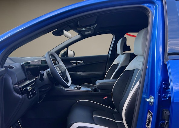 Vehicle image 8 Vehicle image 8