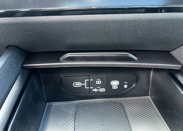 Vehicle image 14 Vehicle image 14