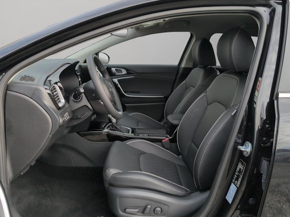 Vehicle image 8 Vehicle image 8