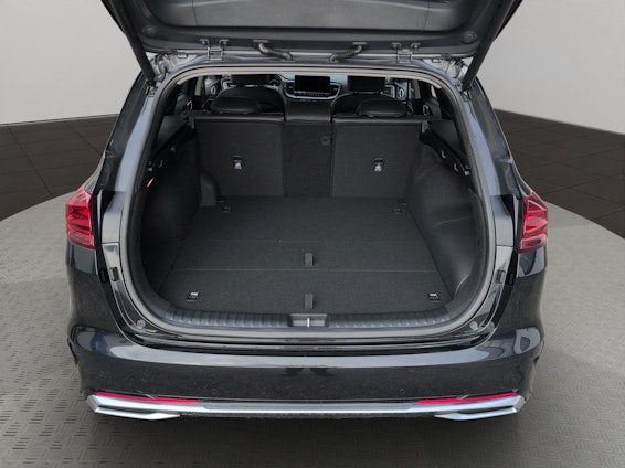 Vehicle image 16 Vehicle image 16