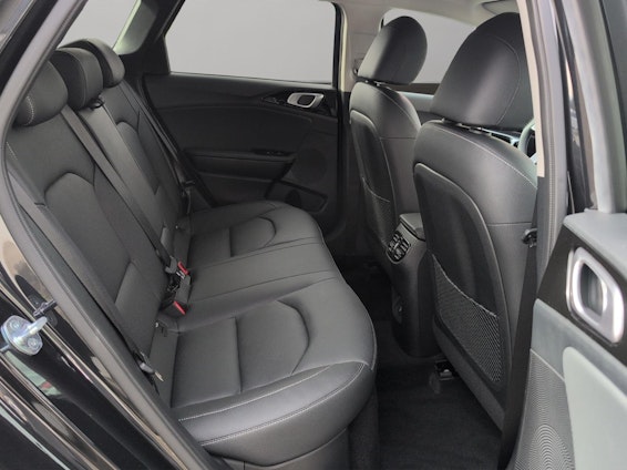 Vehicle image 14 Vehicle image 14