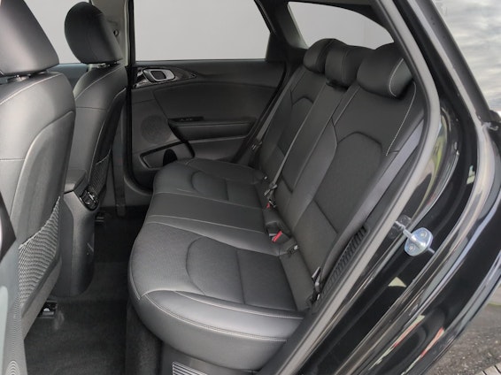 Vehicle image 15 Vehicle image 15