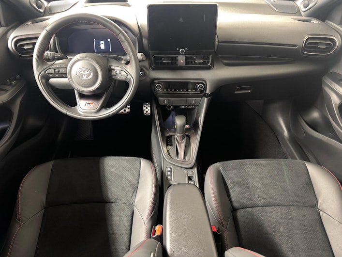 Vehicle image TOYOTA YARIS