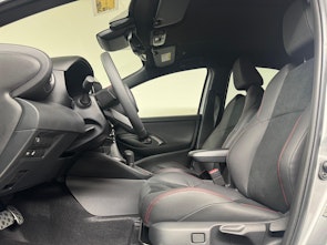 Vehicle image TOYOTA Yaris 1.5 VVT-i HSD GR Sport