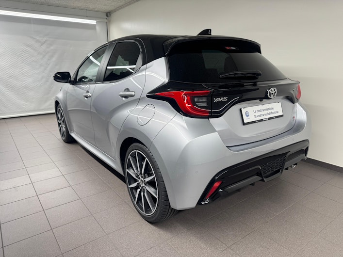 Vehicle image TOYOTA YARIS