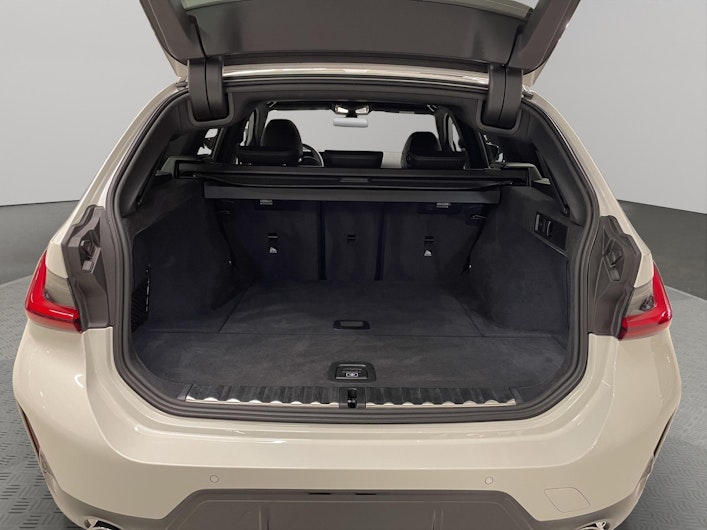 Vehicle image BMW 3 SERIES