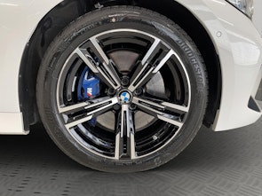 Vehicle image BMW 330d xDrive SAG Touring