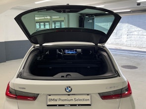 Vehicle image BMW 330d xDrive SAG Touring