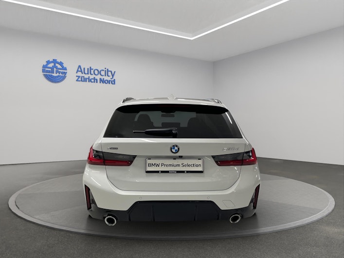 Vehicle image BMW 3 SERIES