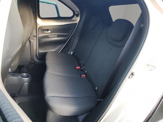 Vehicle image 9 Vehicle image 9