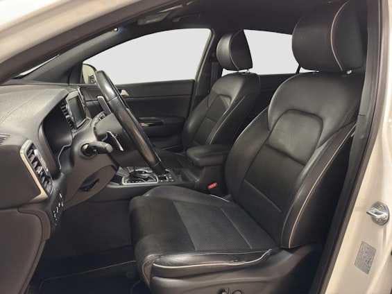 Vehicle image 8 Vehicle image 8