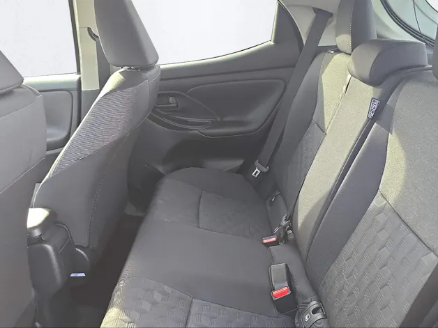 Toyota Yaris 1.5 VVT-i HSD Trend