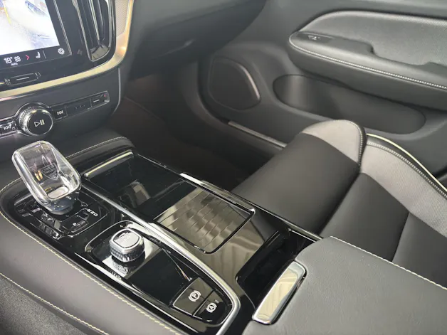 Volvo V60 2.0 T6 TE Plus Dark eAWD