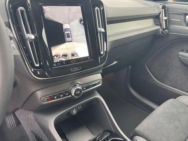 Volvo XC40 2.0 B4 MH Ultra Dark