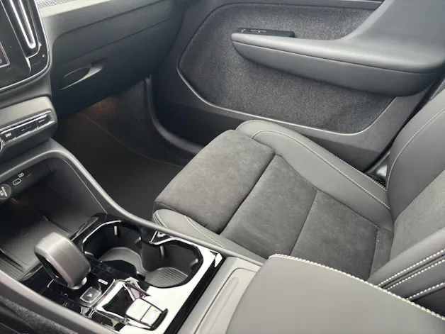 Volvo XC40 2.0 B4 MH Ultra Dark