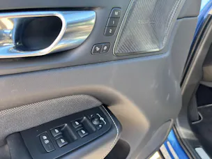 Volvo XC60 2.0 B5 MH R-Design AWD