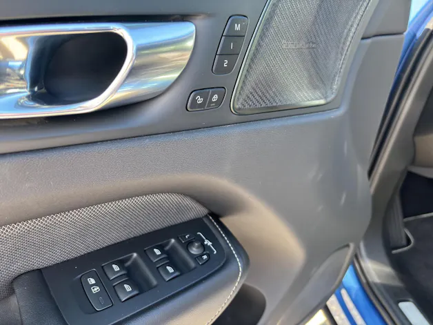 Volvo XC60 2.0 B5 MH R-Design AWD