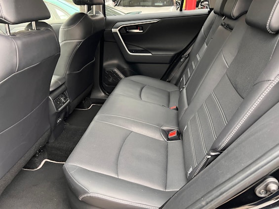 Vehicle image 10 Vehicle image 10