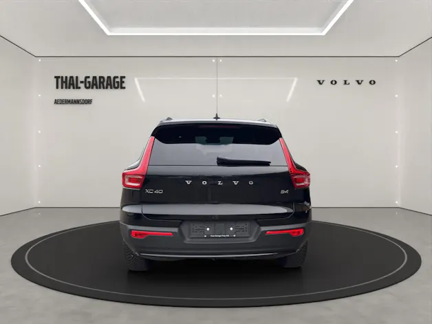 Volvo XC40 2.0 B4 MH Plus Dark