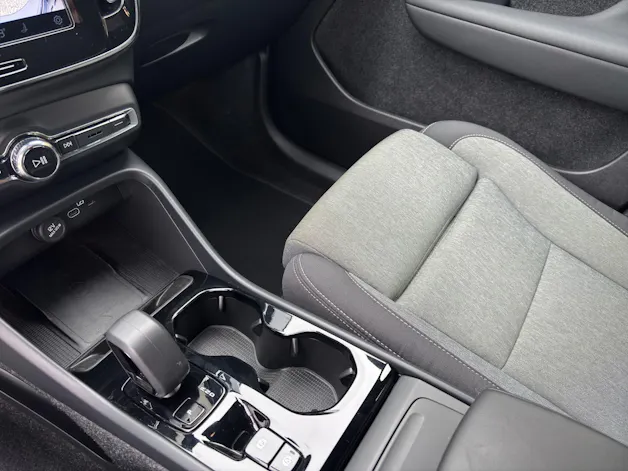 Volvo XC40 2.0 B4 MH Plus Dark