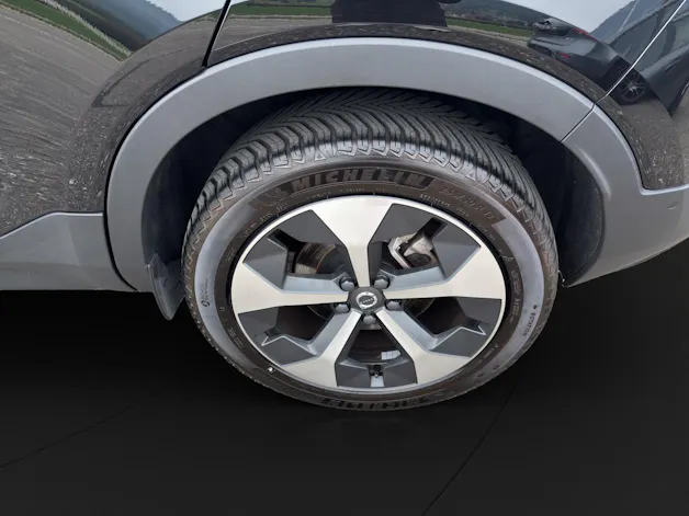 Volvo XC40 2.0 B4 MH Plus Dark