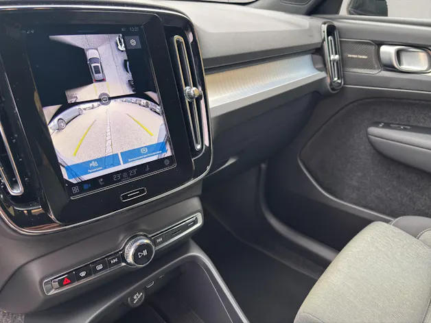 Volvo XC40 2.0 B4 MH Plus Dark