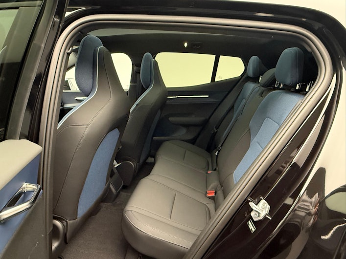 Vehicle image VOLVO EX 30