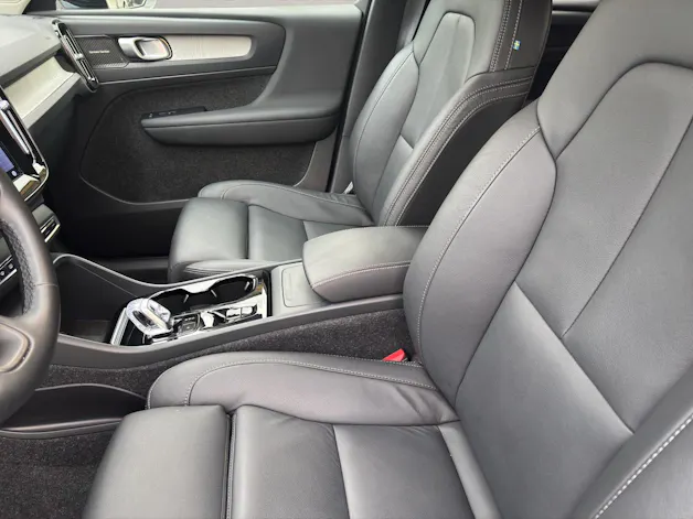 Volvo XC40 2.0 B4 MH Plus Dark
