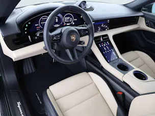 Porsche Taycan 4S Cross Turismo